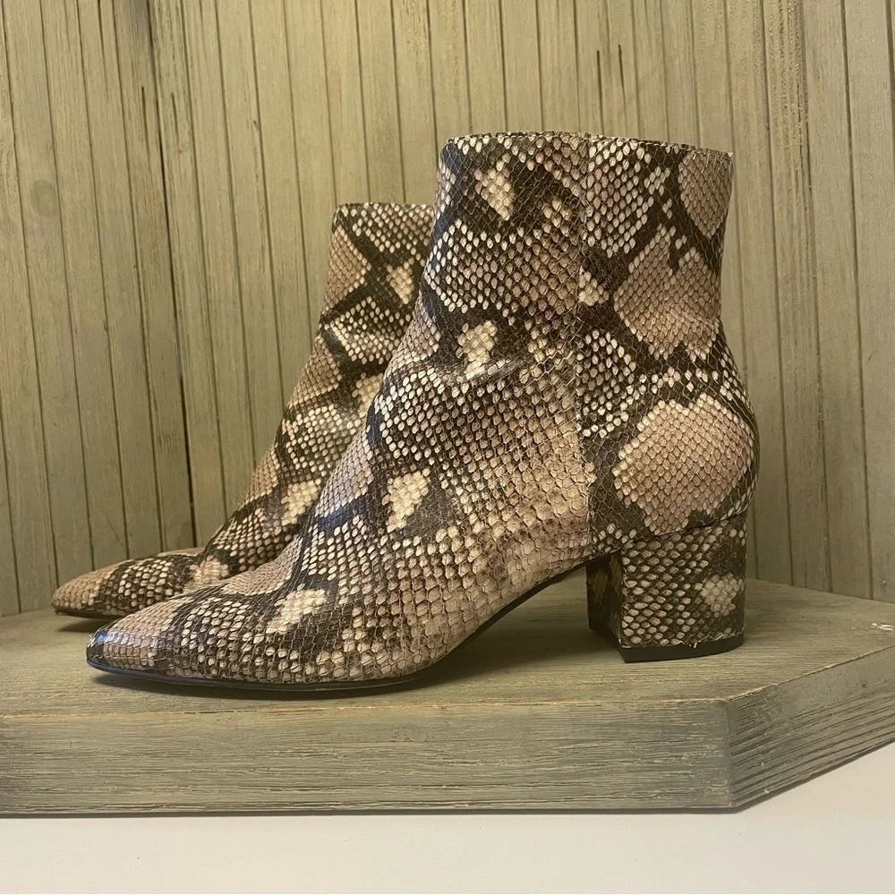 Flawless Dolce Vita Snakeskin Pointed Toe Boots 8 - Picture 2 of 10